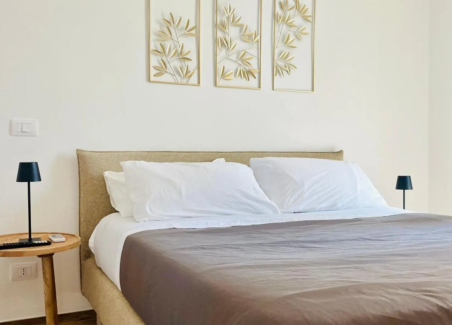 Elegant Penthouse Near Beach Bari 0*,  Itálie